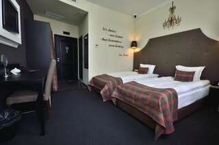 Отель Бутик-Отель Сити Арт Русе Двухместный номер с 2 отдельными кроватями-10